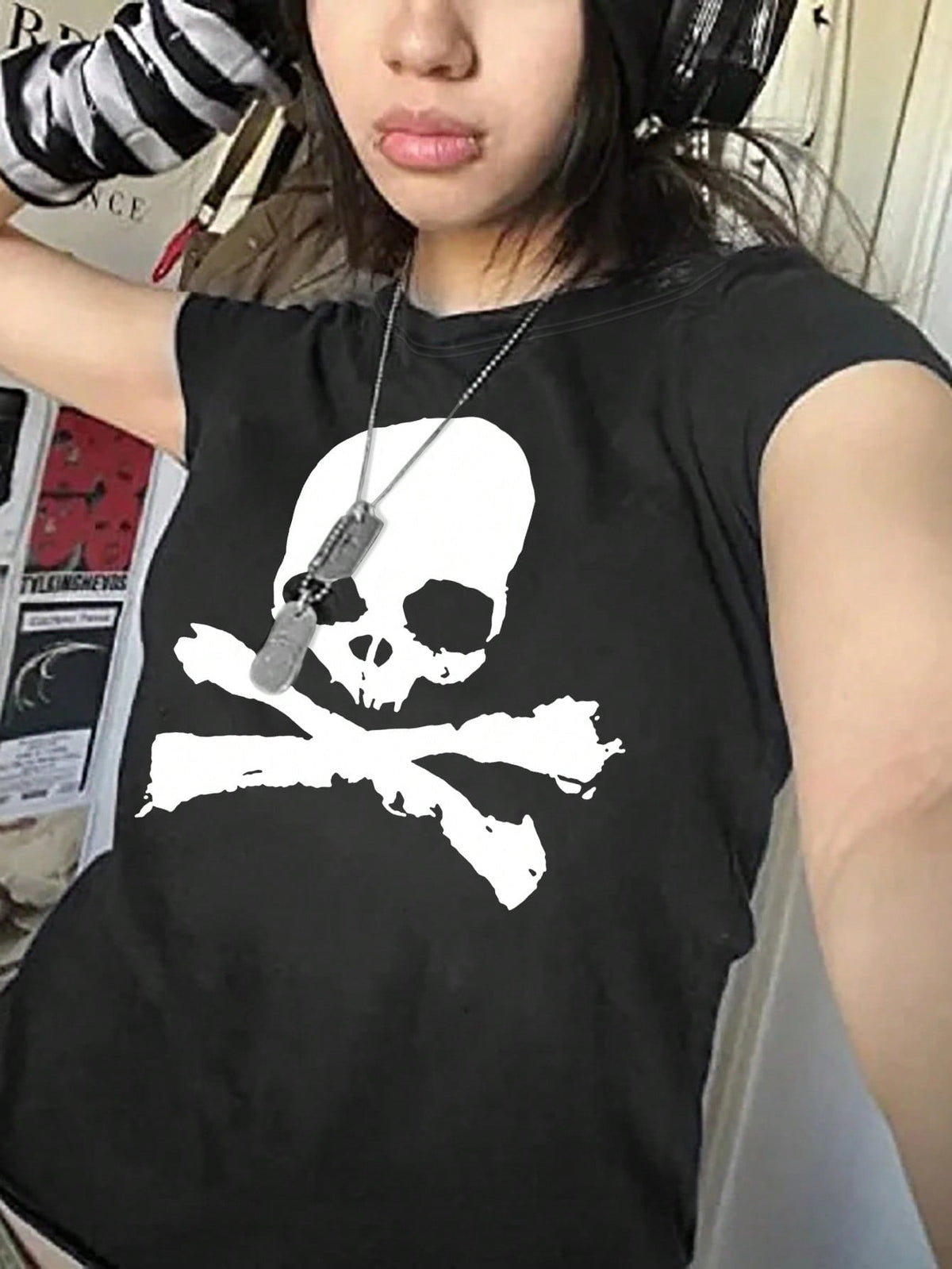 IslaSuriya Skull Print Round Neck Short Sleeve Tee Emo Graphic Top